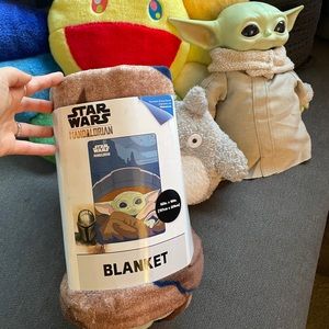 👀BIG Star Wars baby Yoda blanket (Brand-new)